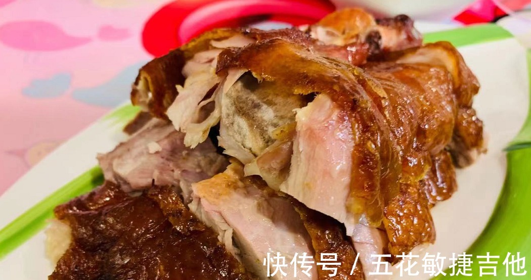 朋友办满月酒，总共花12800多元，晒到朋友圈，大家说菜很实惠！