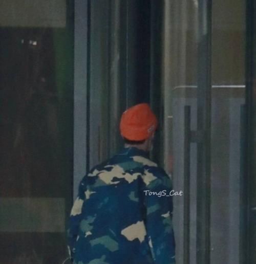 张艺兴录制《向往的生活》路透，粉丝：想看彩灯跟他同框！