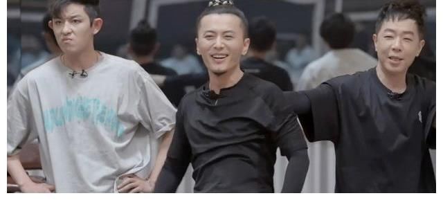 杜华|排名倒数第一就该退?敖犬“赖”在节目就已经赢了,想红也没有错