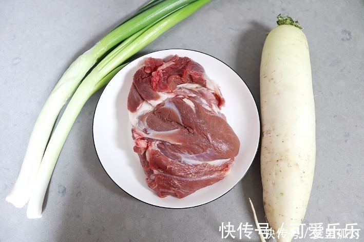 萝卜包饺子，直接包还是先焯水？多数错在这一步，难怪没有萝卜味