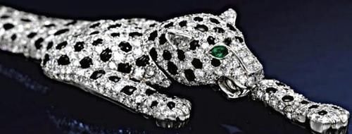 胸针 辛普森夫人的珠宝欣赏,她的豹子手镯柔性真好,能自己垂到手腕上