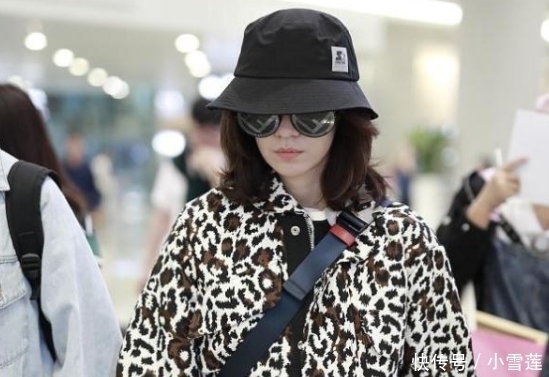 她本是超女第四名,现在混得却比冠军好,开演唱会还一票难求