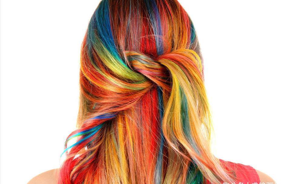 身体|频繁“染发”伤害身体吗?结果可能跟你想的不一样,但肯定伤头发