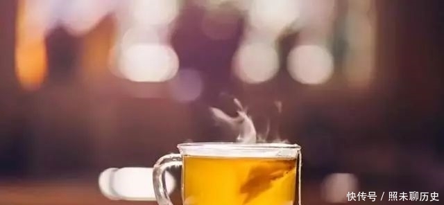 人生一杯茶,何必太清醒!