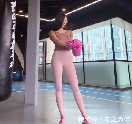 小蛮腰 打底裤:带来精致的时尚魅力,绽放优雅的姿态,打造时尚女性形象