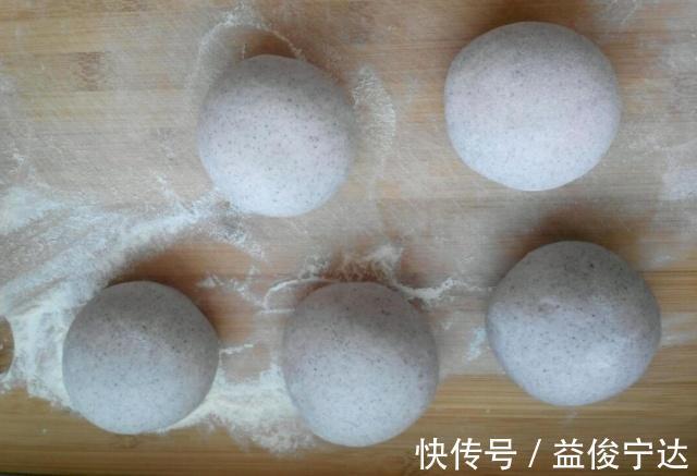 糖尿病|家中有糖尿病人，用它代替米饭做主食，能降血糖控血压，营养健康