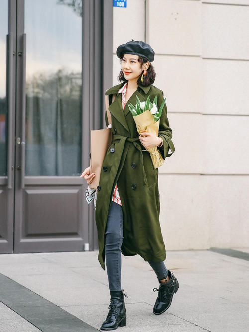 春天，解锁风衣的时髦穿法：和这几条裤子搭配