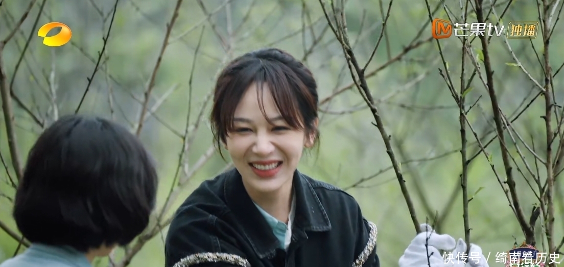 付费 《向往》吃相难看?暗戳戳开启会员付费观看,观众忍怒为杨紫买单