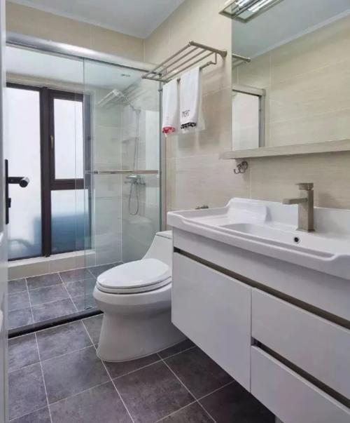 原木色|85㎡小窝通风中晒照,三室两阳台加衣帽间大利用,14万花的值