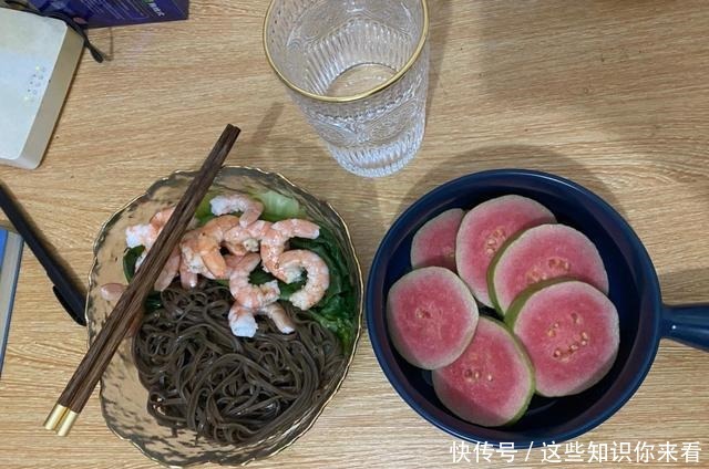 “瘦子”一日三餐都吃些啥看完网友晒的图,难怪我胖她不胖!