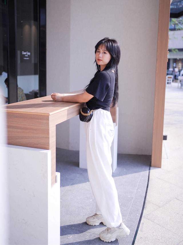 气质|论气质穿搭技巧,可以参考这位时尚博主,不光时髦简约,还很实用