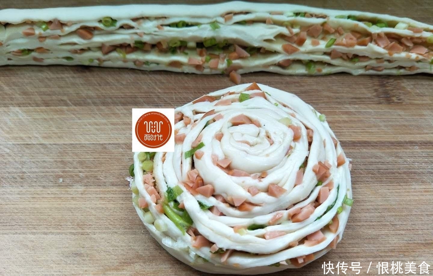 我家葱油饼都不用发面,做出来酥脆香软,比外面手抓饼还好吃!