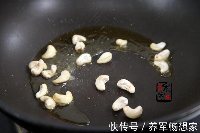 芹菜|秋天,这海鲜超肥美,45元一斤,炒芹菜太好吃了