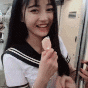 |搞笑GIF:一开门就碰到财神爷,今天要发财了吗