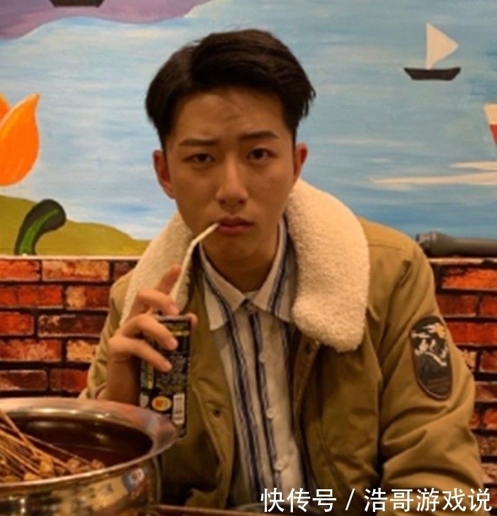 浪胃仙说他上学时是校草,还以为在吹牛,看18岁旧照信了