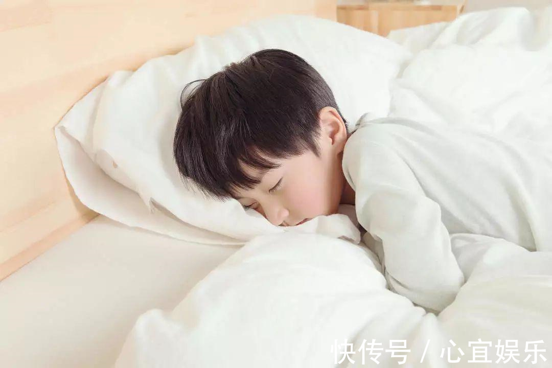 入睡|孩子早上这“时间点”起床,身高至少矮5cm,父母不妨对照下
