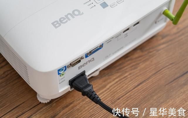 明基e580智能投影仪|上市多年，依然能称王称霸——明基E580智能商务投影机评测