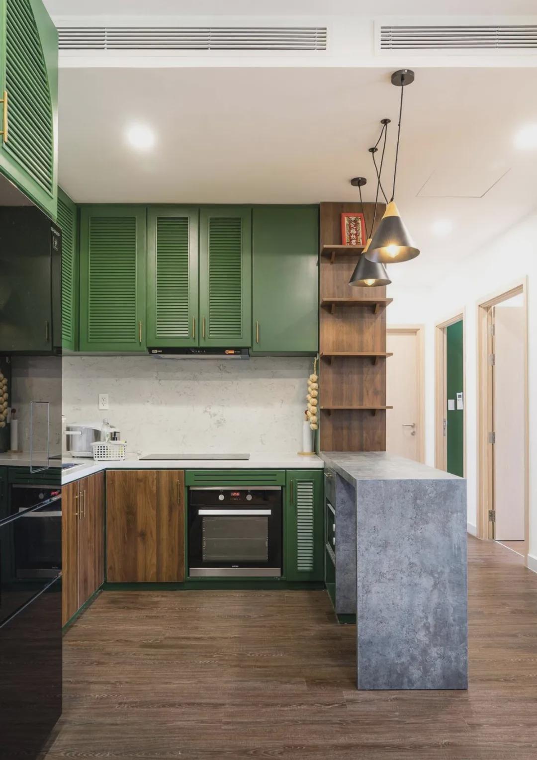 复古绿|78㎡装出2卧室+书房+衣帽间，并用复古绿填满，小户型值得借鉴