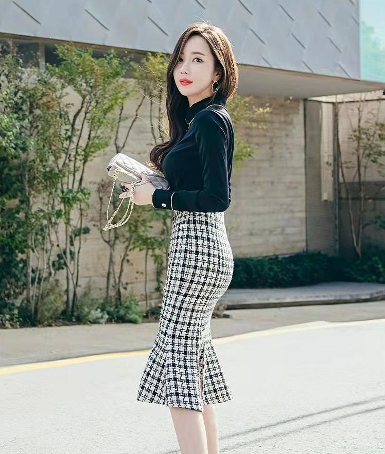 气质 秋冬气质穿搭轻熟风套装,长袖上衣搭配半身鱼尾包臀裙