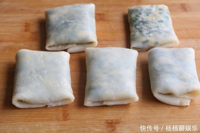 不发面不烫面,快手5分钟就能出锅的韭菜盒子,皮薄馅大不漏汁