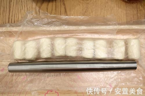 快过年了,教你用1块面做3种酥皮点心,菊花酥桃花酥漂亮又好吃