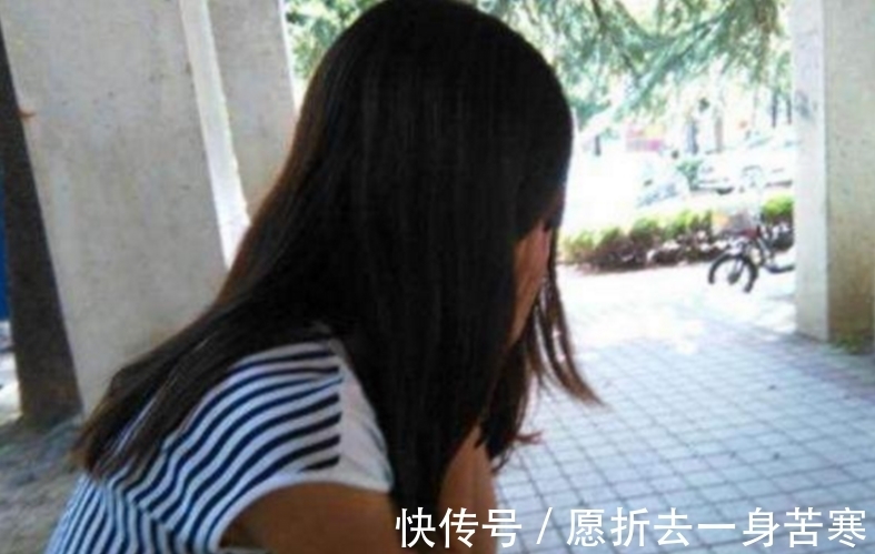 小怡|初中女孩出现母乳,家人到学校询问,老师道出实情,父母选择报警