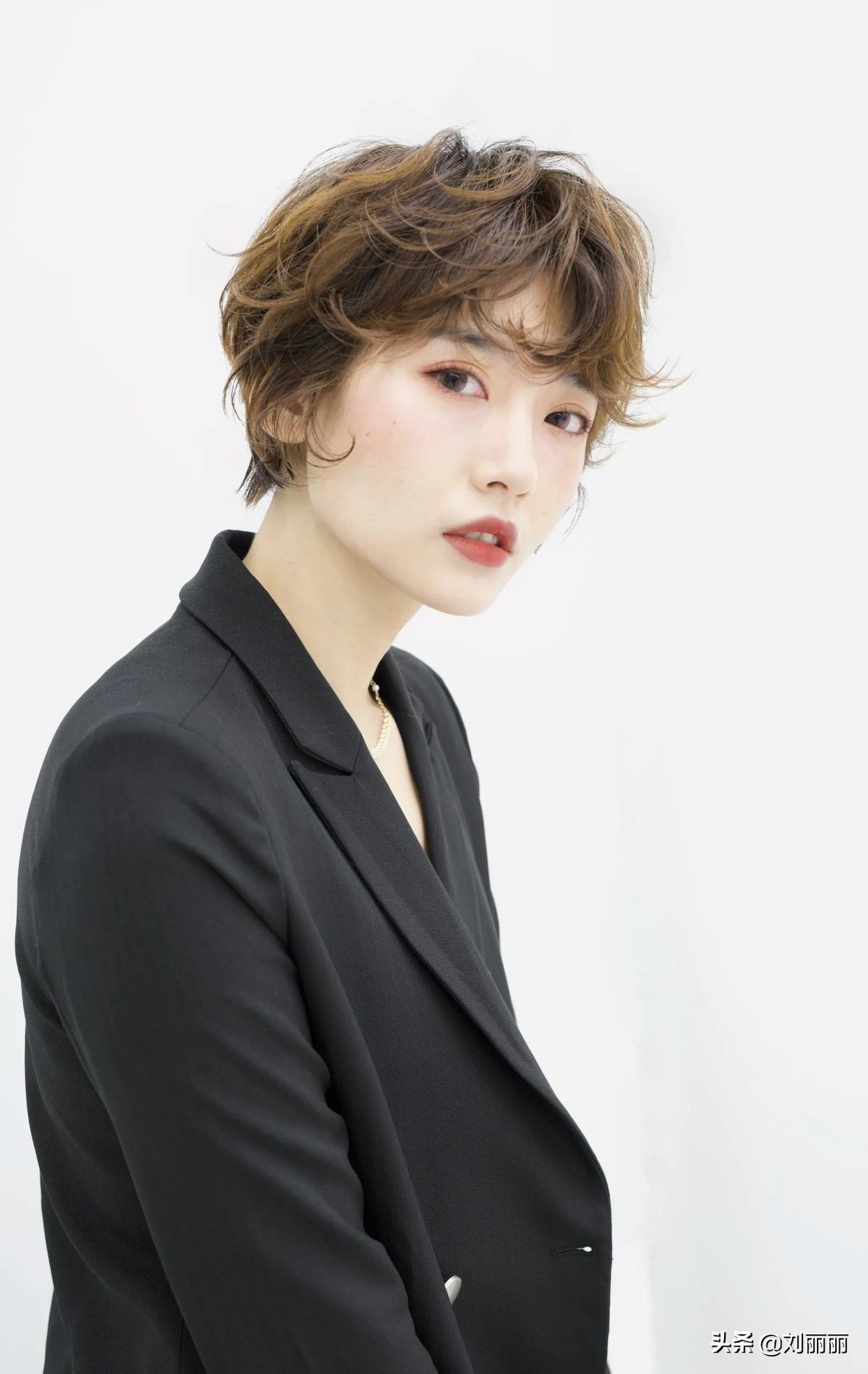 波波头 别再剪过时的发型了,这才是当下流行的发型,长短都能美出新花样