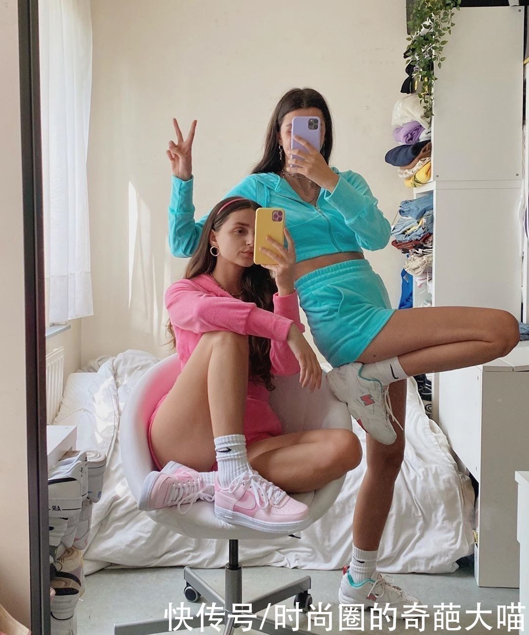 比利时|比利时双胞胎姐妹玩转甜酷风，亮眼色调新意足，闺蜜出游直接照搬