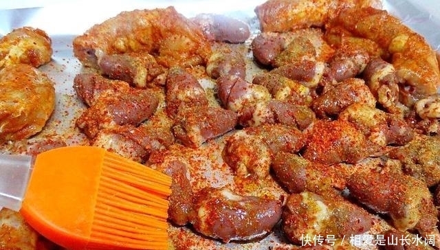 同样是胡椒,“黑胡椒”和“白胡椒”有啥区别?知道后别乱买了!