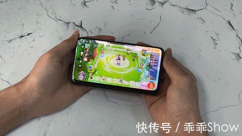 卡牌游戏|折叠屏才是真正的游戏手机？OPPO Find N内外屏同时挑战八大游戏