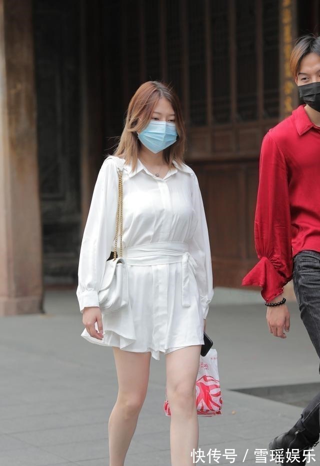 高跟鞋 舒适自在的连衣裙穿搭显得有品位,美出自己的风格,简单时尚