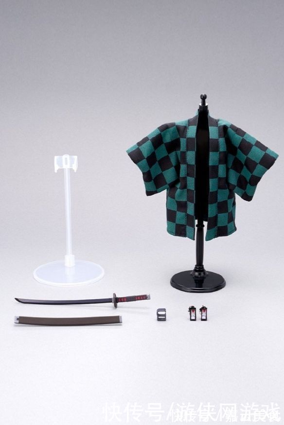 鬼灭之刃|简直可怕!“日本芭比”莉卡推《鬼灭》炭治郎兄妹娃娃