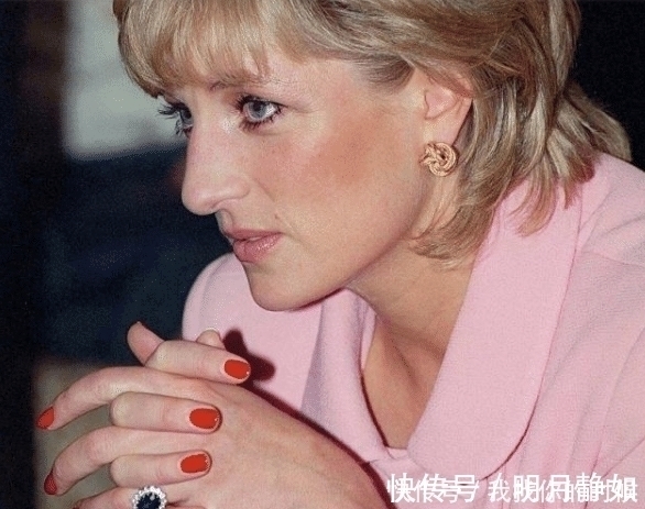 查尔斯#查尔斯胖手上的3枚戒指:1枚代表身份,另外2枚婚戒藏了啥故事