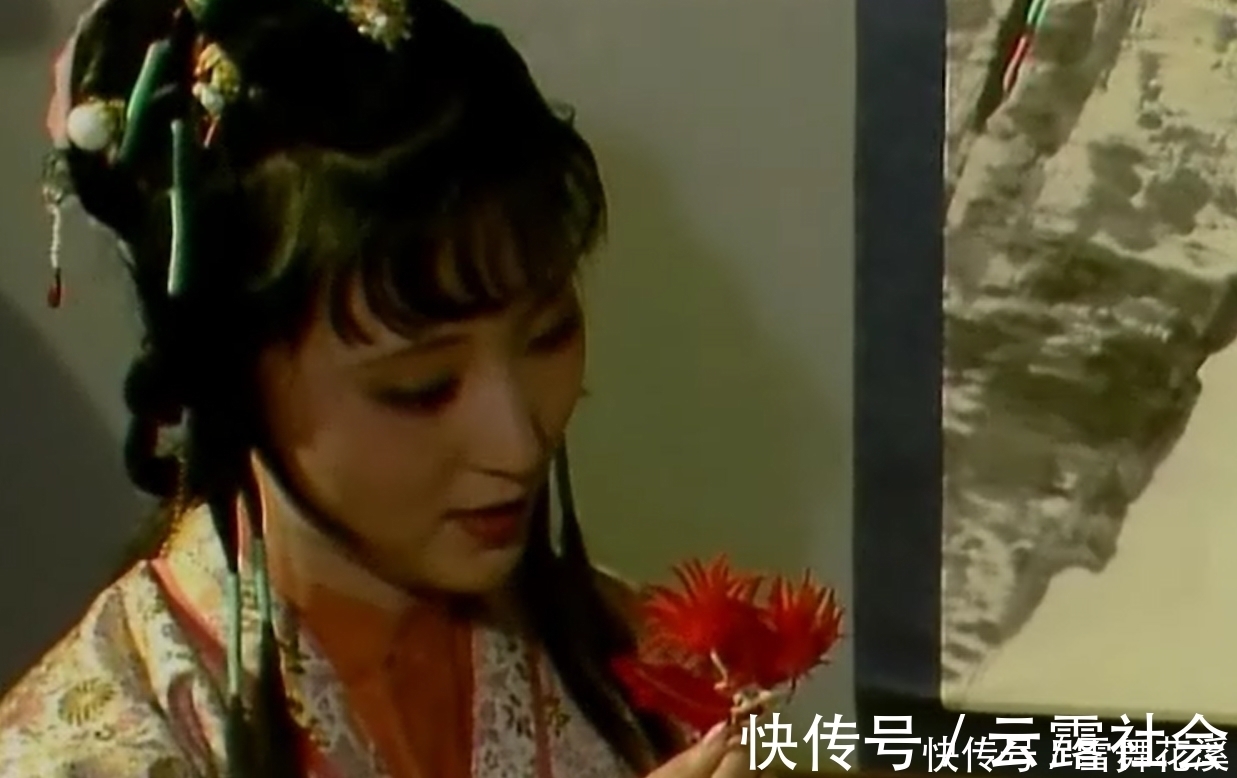 宫花$周瑞家的送宫花，真的小瞧了林黛玉吗？曹雪芹原意不是这个