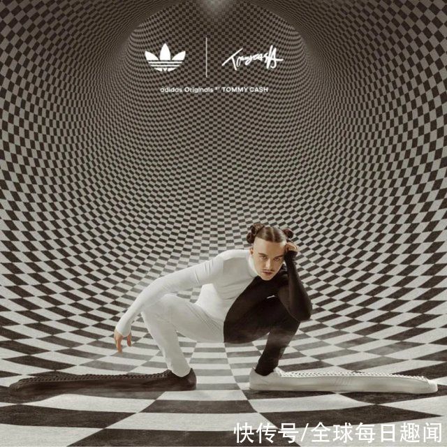 时尚难懂:阿迪达斯联名款超长运动鞋，左白右黑，长度超乎想象