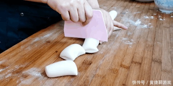 一碗面粉,1斤冬瓜,教你做皮脆馅香的老婆饼,每一口都酥到掉渣