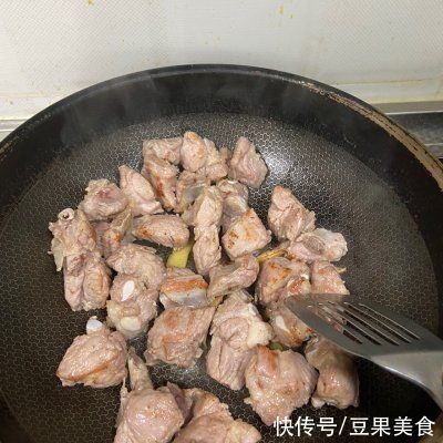 九层塔|餐桌上最有人气的家常菜之鲍鱼排骨