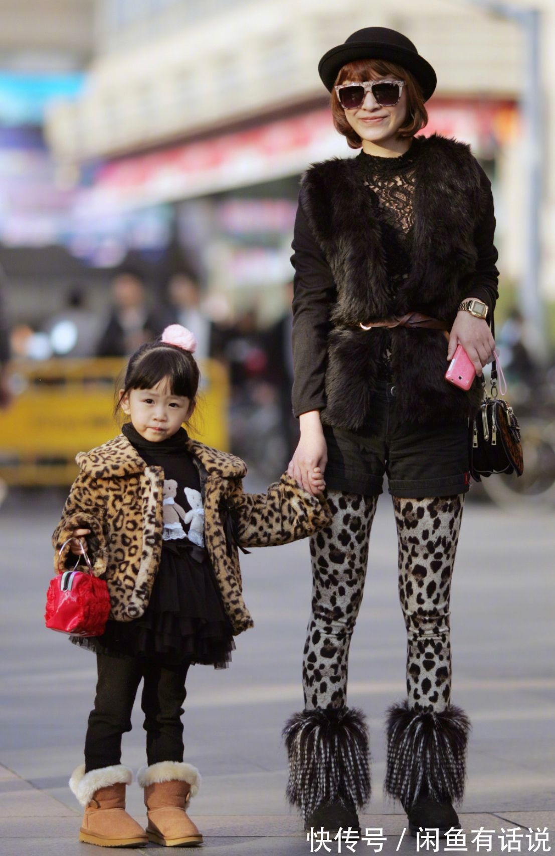 单品 被35岁博主的“母女装”圈粉,妈妈时髦女儿可爱,搭配思路可照搬