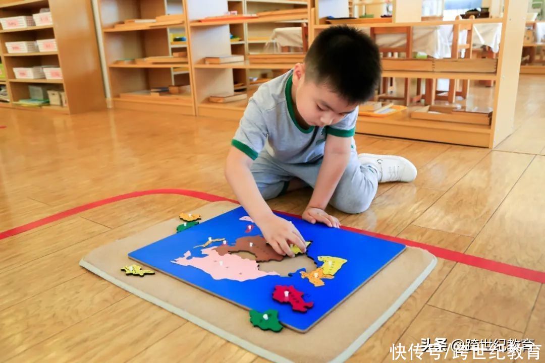 攀登架|这是一份专属于幼师的幼儿园安全知识手册，速查收