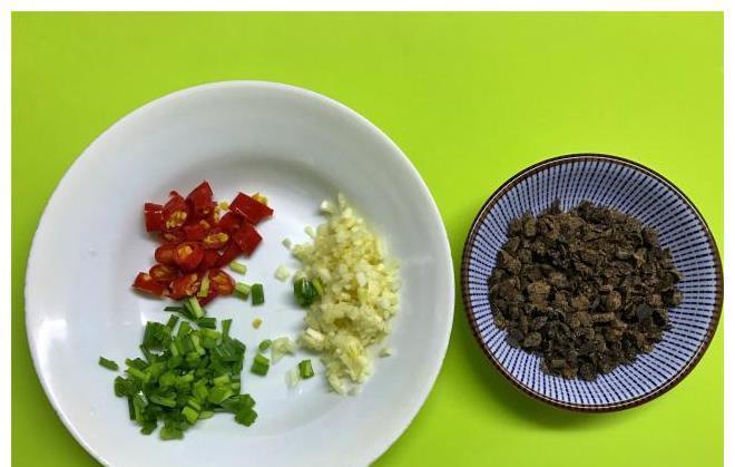 豆豉|排骨不煮不炖不炸，教你秘制做法，嫩滑多汁入味，好吃不上火