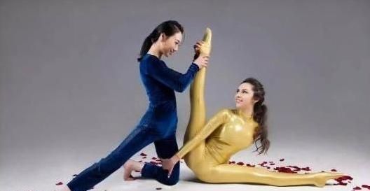 刘藤#中国第一柔术美女,把人体发挥到了极致,网友直呼太美了!