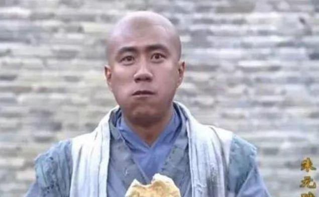 众僧|朱元璋前去寺庙上香,问方丈:朕需要跪吗?方丈巧妙1句话挽救众僧性命!