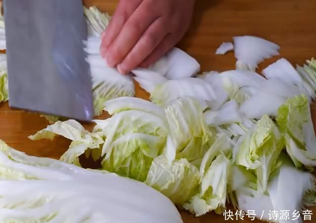 少许|白菜这么做下饭太安逸了,一份能吃两大碗米饭,简单易学味道巴适