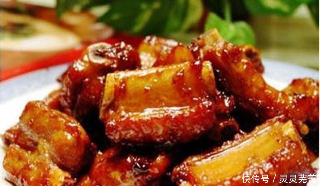 酥嫩红烧排骨的秘密是什么第二步就是答案,千万不要省略哟!