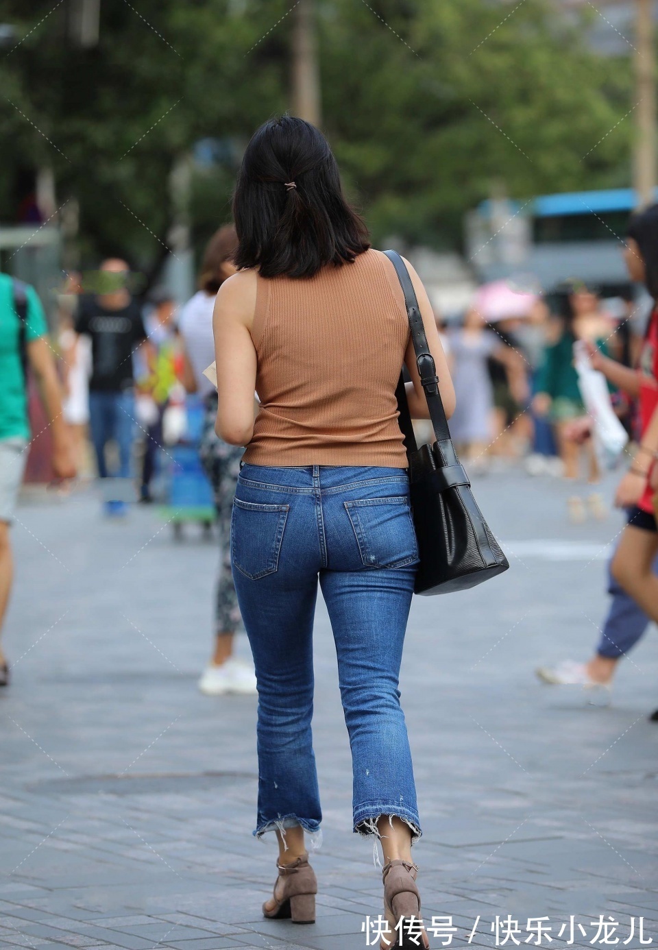 忘记|非常甜美的气质美女,见到她的人永远不会忘记,我很想请她吃饭