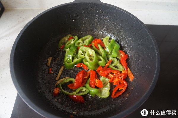 家常|三伏天，我家常吃这道菜，十分钟就做好，下酒又下饭，真是绝了