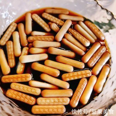 提拉米苏蛋糕超还吃，我家三天两头吃一次
