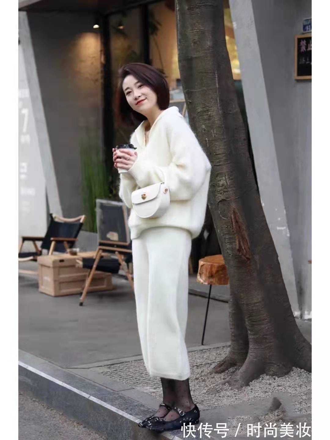 版型 原来毛衣这样搭很高级,显气质又时尚,适合30、40岁的女人