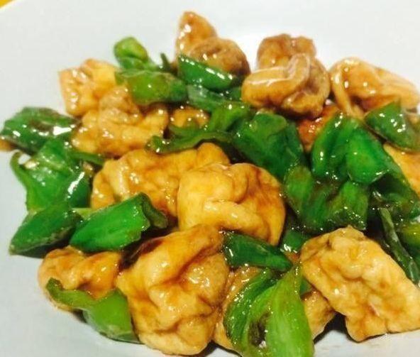 色香味俱全的几道家常菜，好吃到连汤汁都不剩，用来待客有面子