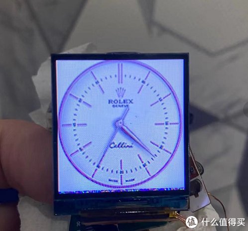 我爱玩垃圾：19元儿童电话手表自己动手改表盘